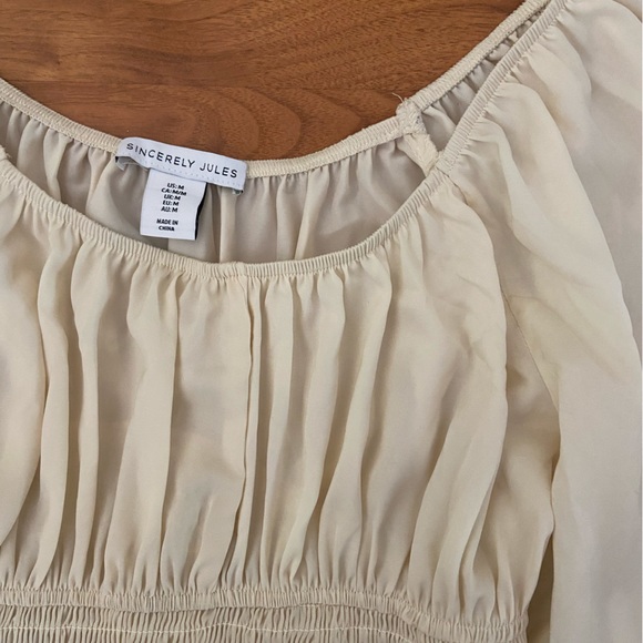 Cream Flowy Blouse with Flounce Long Sleeves in size Medium - Picture 3 of 3